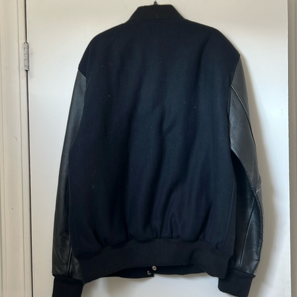 Men’s Varsity Jacket with leather arms. Size M - Picture 2 of 6